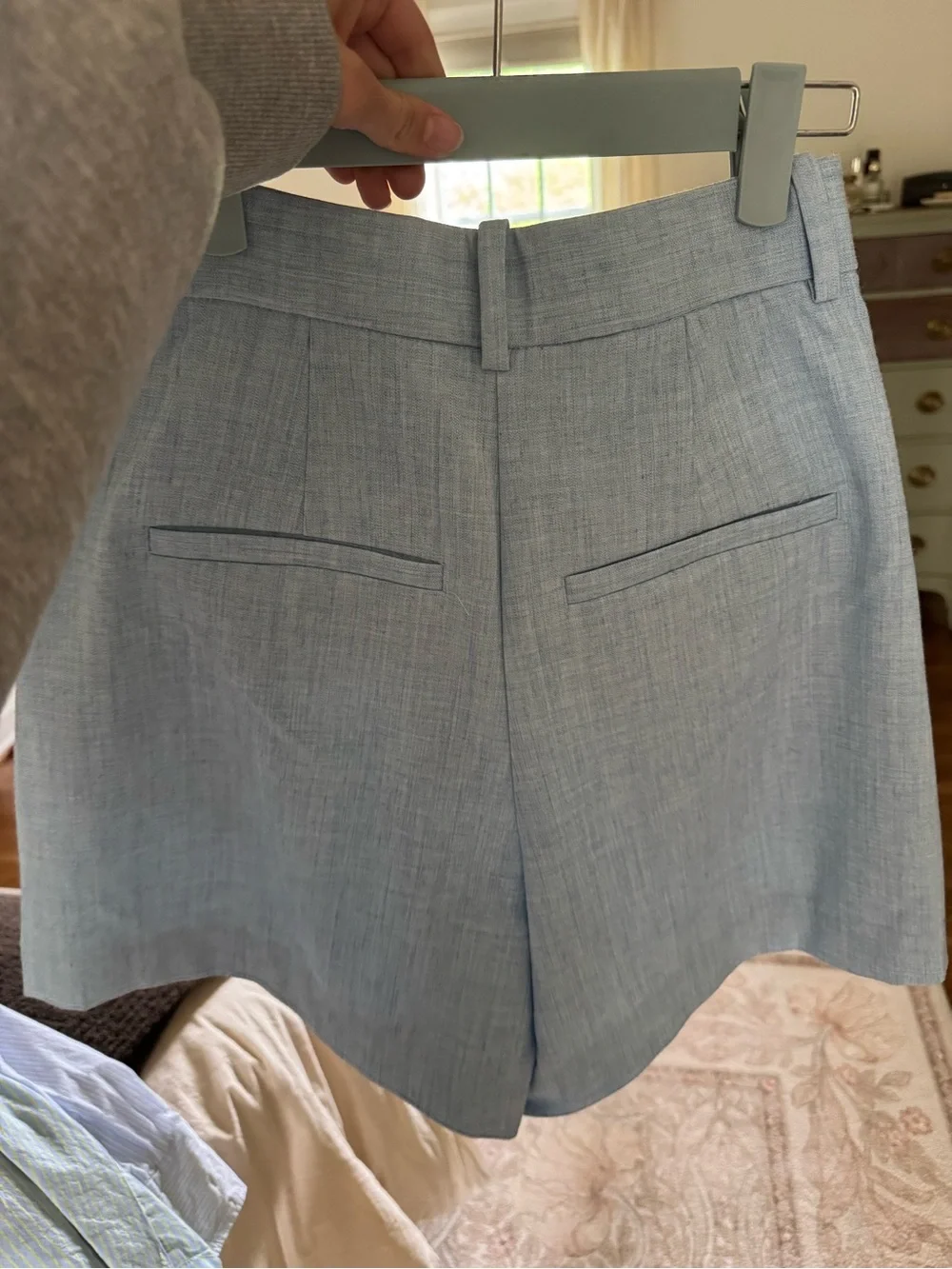 Abercrombie & Fitch Pale Blue Pleated shorts - Picture 3 of 3